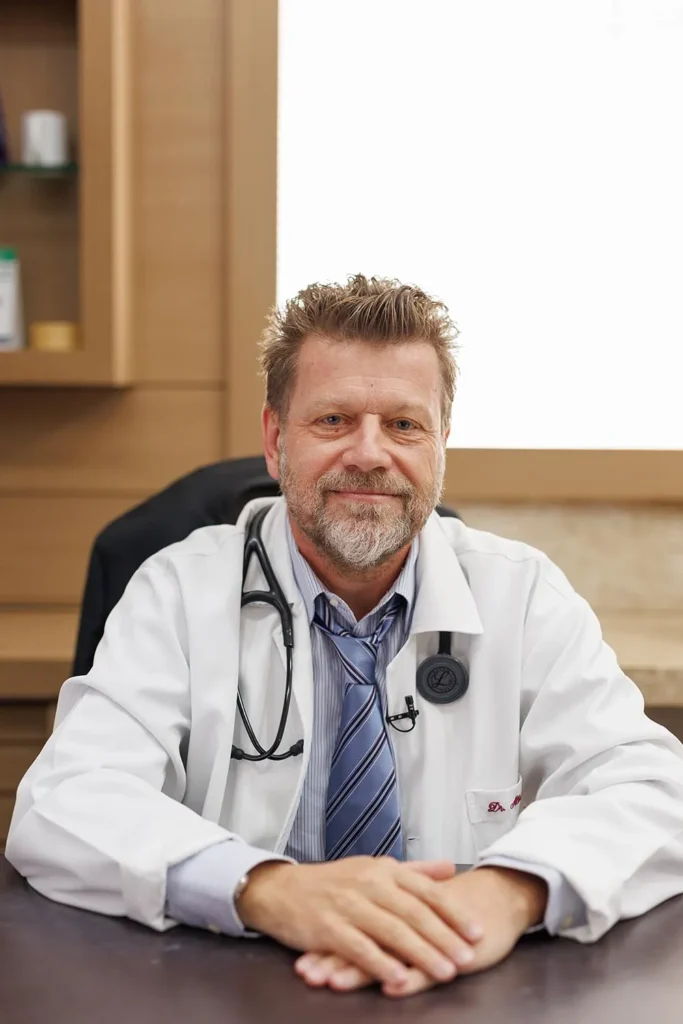Dr. Alberto Leschkau de Lemos